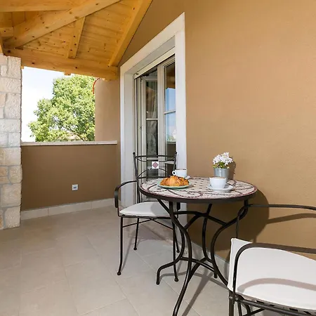 Mikela Mit Pool Und Schoenem Aussblick Holiday home *