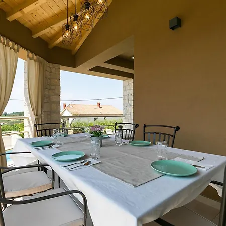 Mikela Mit Pool Und Schoenem Aussblick Holiday home *